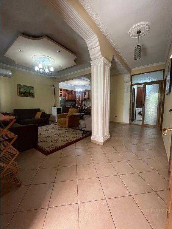 Don Bosko, 2-storey villa with yard for rent (business purpose)