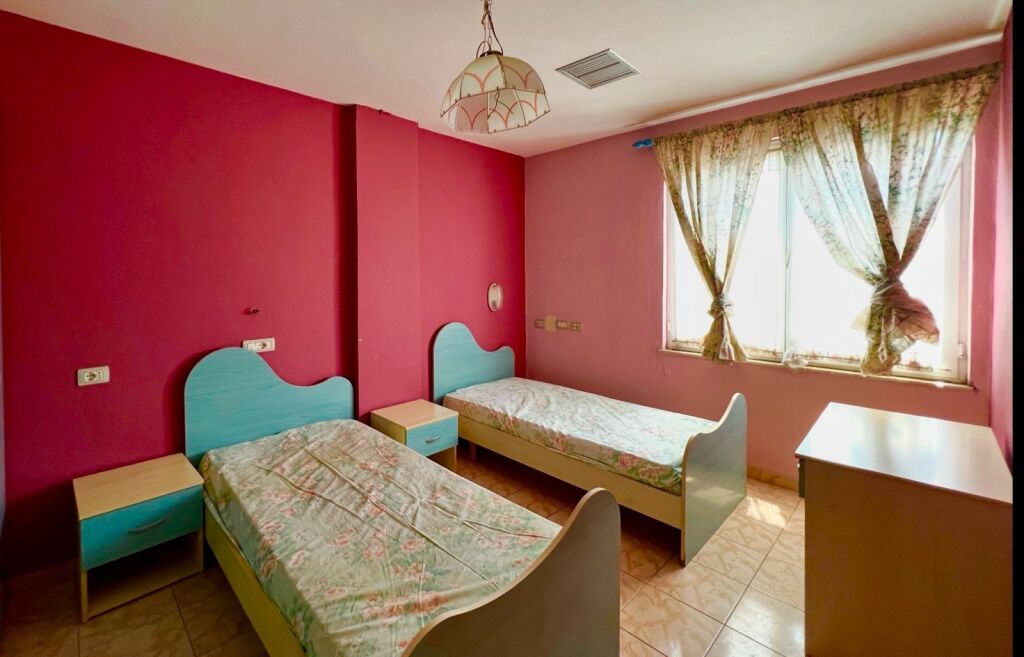 Apartament Duplex 4+1+2 te Kodra e Diellit per shitje!
