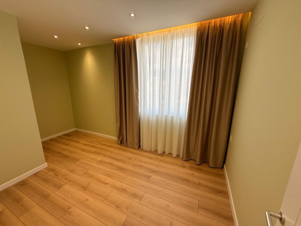 Apartment 2+1 for sale in Myslym Shyri !