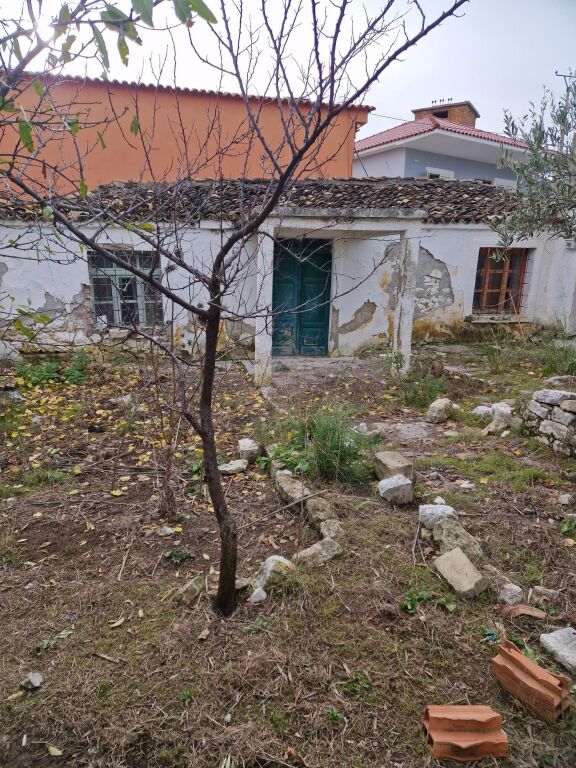 Terreno + Vecchia casa Kanine Villaggio