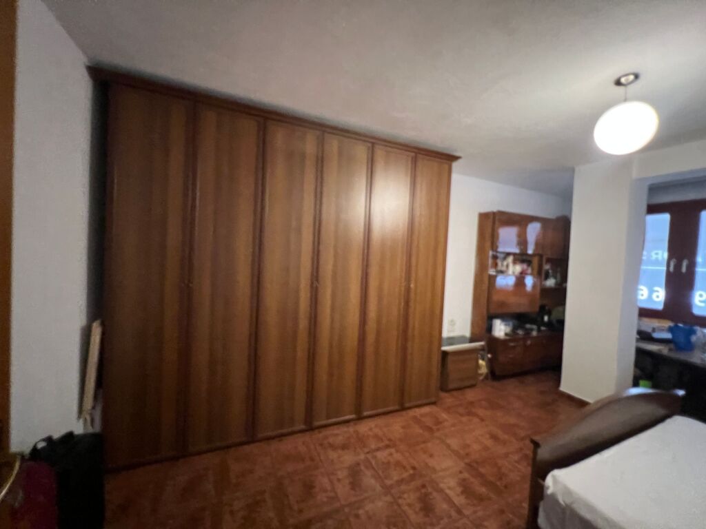 Jepet me qira apartamet 2+1 tek Zogu Zi