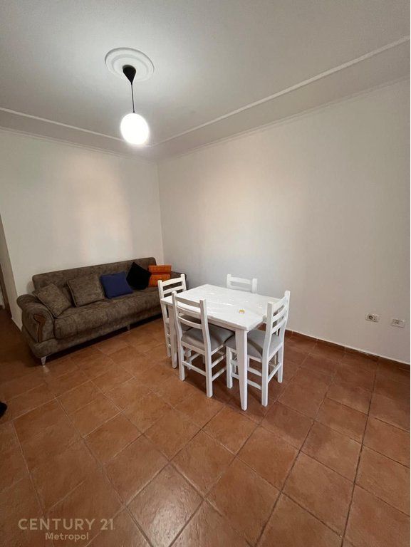 🏡 Jepet me Qira Apartament 1+1 pranë Stadiumit Dinamo 500 € /Muaj