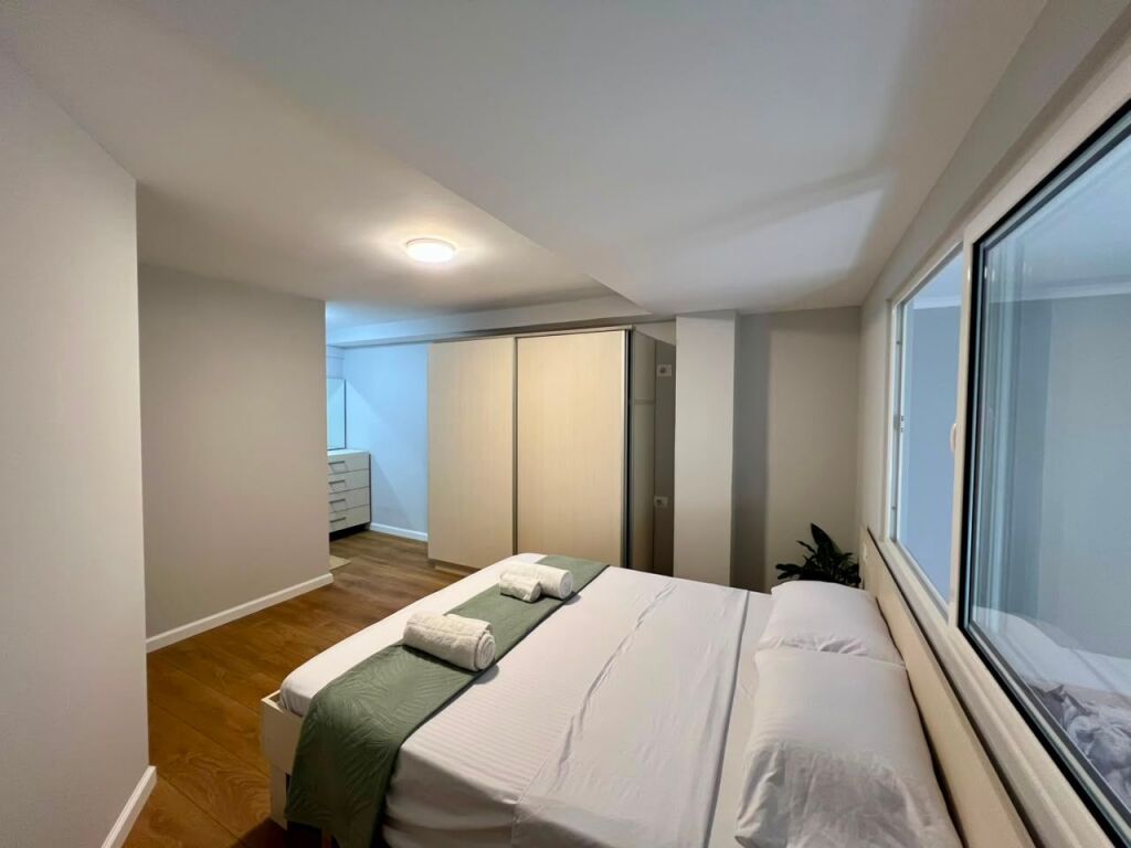 Duplex di Lusso in Vendita, Pronto per Abitare o Airbnb, vicino al Lago Secco
