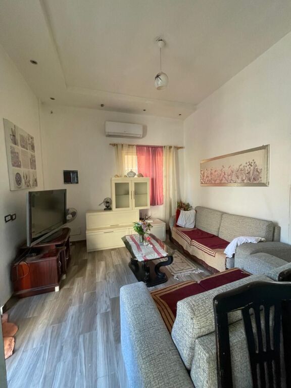 Casa privata 2+1, ex mensa di Durazzo!