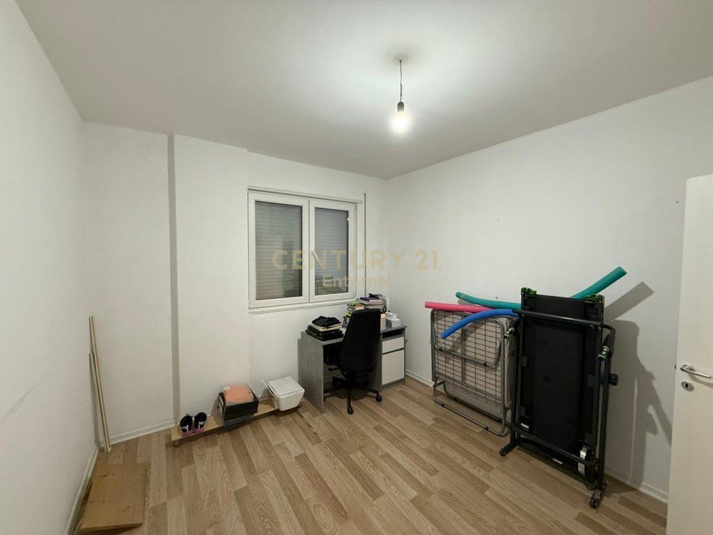 Apartament 2+1+2 per Zyra te Shkolla e Bashkuar