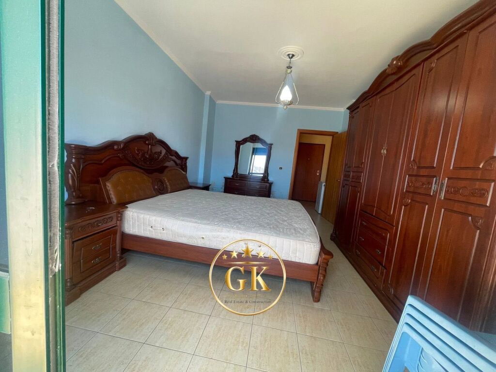 APARTAMENT ne Shitje  • 1+1 + Ballkon Pamje Deti  
