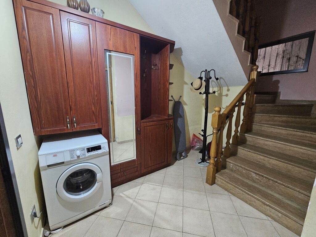 Casa privata (anche per affari) tra Don Bosko e Jordan Misja !