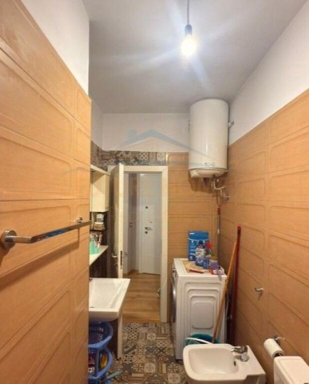 Shitet, Apartament 1+1, Unaza e Re, Tiranë