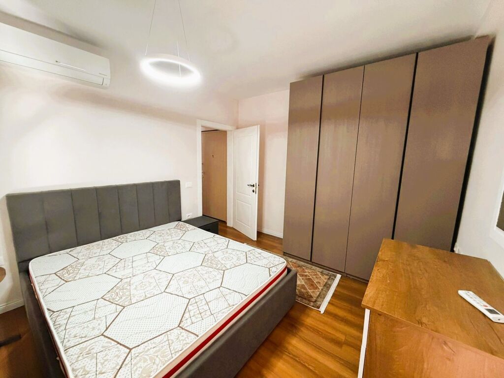 🏡✨ APARTAMENT 2+1 ME QIRA – RRUGA E BARRIKADAVE ✨🏡