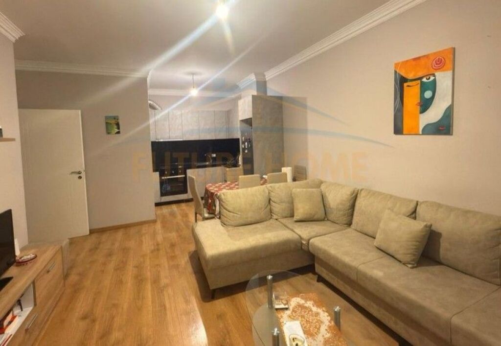 Shitet, Apartament 1+1, Unaza e Re, Tiranë