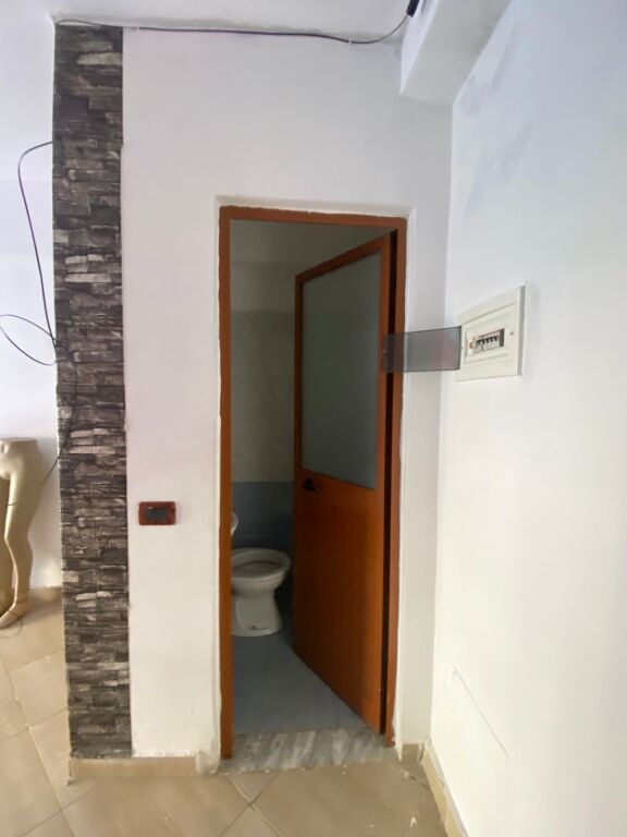 JEPET ME QERA: Ambient për Biznes në Durrës!