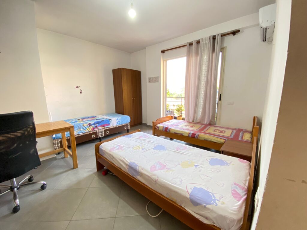 Jepet me qira apartament 2+1 në Shkozë – 110 m² – 38.000 Lekë/muaj .