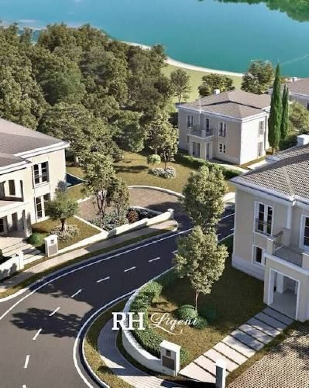 Villa di Lusso in Vendita a Rolling Hills Lake