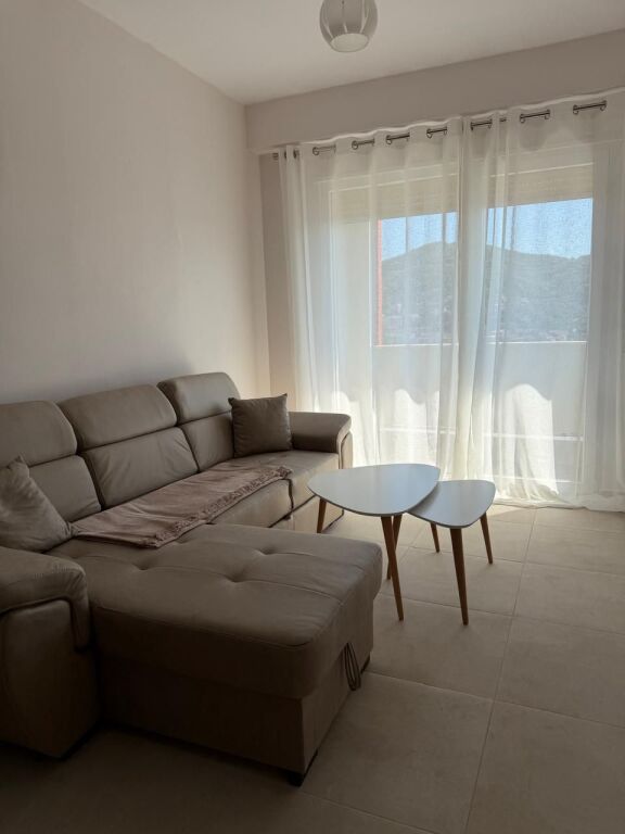 🏡 Jepet me Qira Apartament 1+1 tek Golden Park