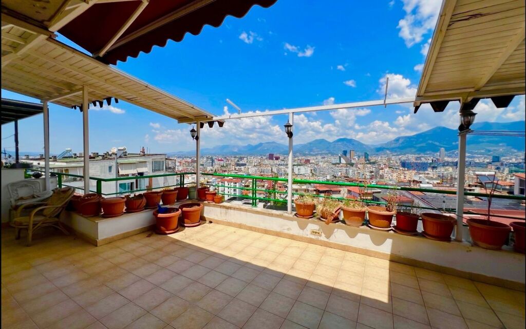 Apartament Duplex 4+1+2 te Kodra e Diellit per shitje!
