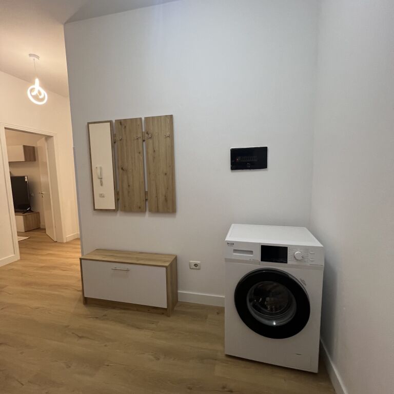 Jepet me Qira Apartament 1+1 Rr Kavajes 70.000all/muaj