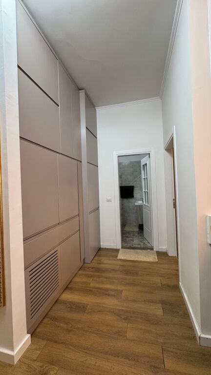 Jepet me qera apartament luksoz 1+1 në Fresk, me post parkimi