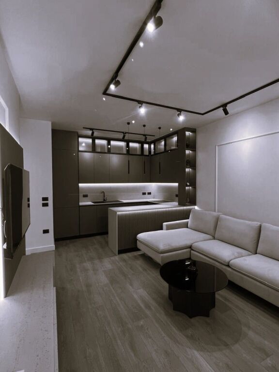 🏡 Apartament 2+1 me Qira – PËRBALLË UET, KOMPLEKSI GREEN HARMONY