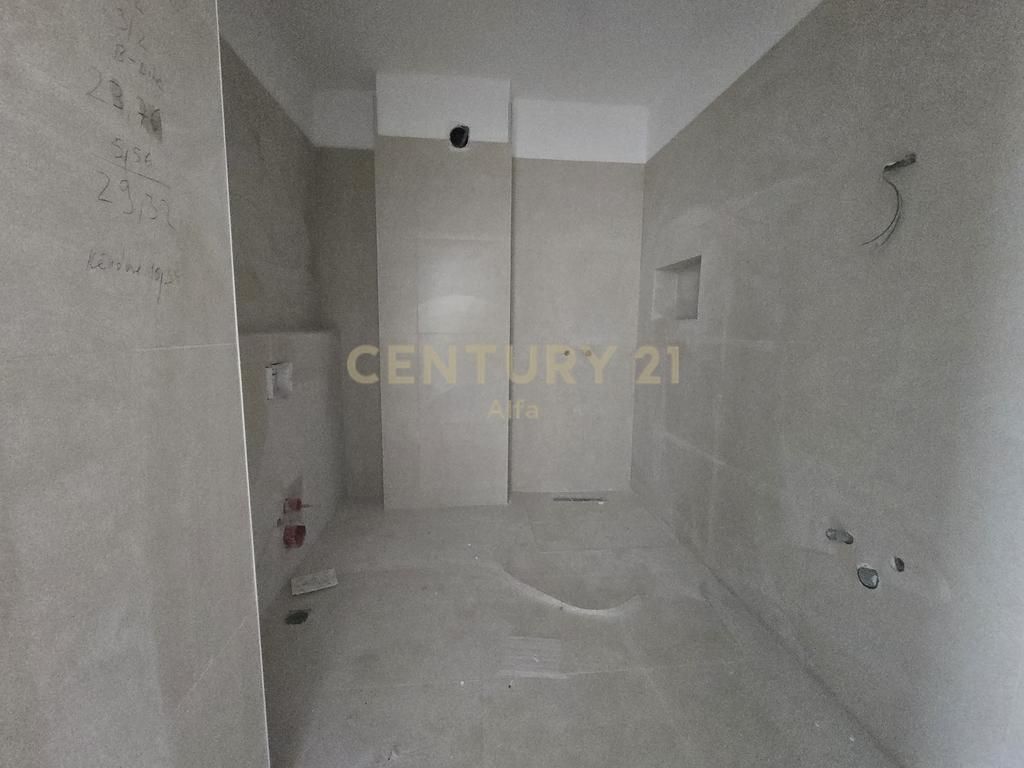 Apartament 2+1+2 per shitje tek Kompleksi Aura, Laprake
