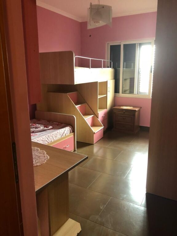 🏡 Jepet apartament 2+1 me qera  📍Rruga e Dibrës, afër Vilës Gold 💰 Çmimi: 65.000 Lekë/Muaj
