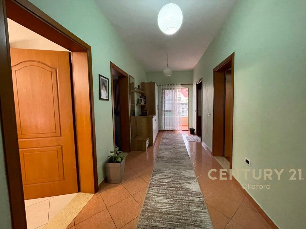 FOR RENT APARTMENT 2+1 WITH PARKING SPACE NEAR SAUK ROUNDABOUT 1,000 € /Month