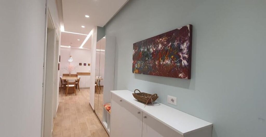 Apartament 1+1 per qira te 21 Dhjetori, Frosina Plaku