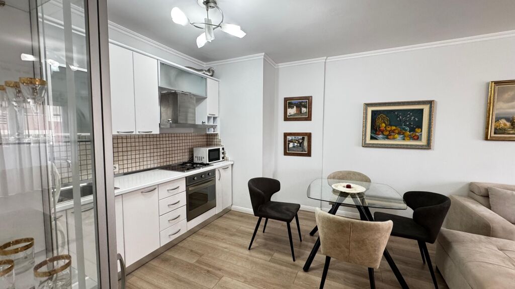 Apartment 1+1 for rent near the Artistic High School