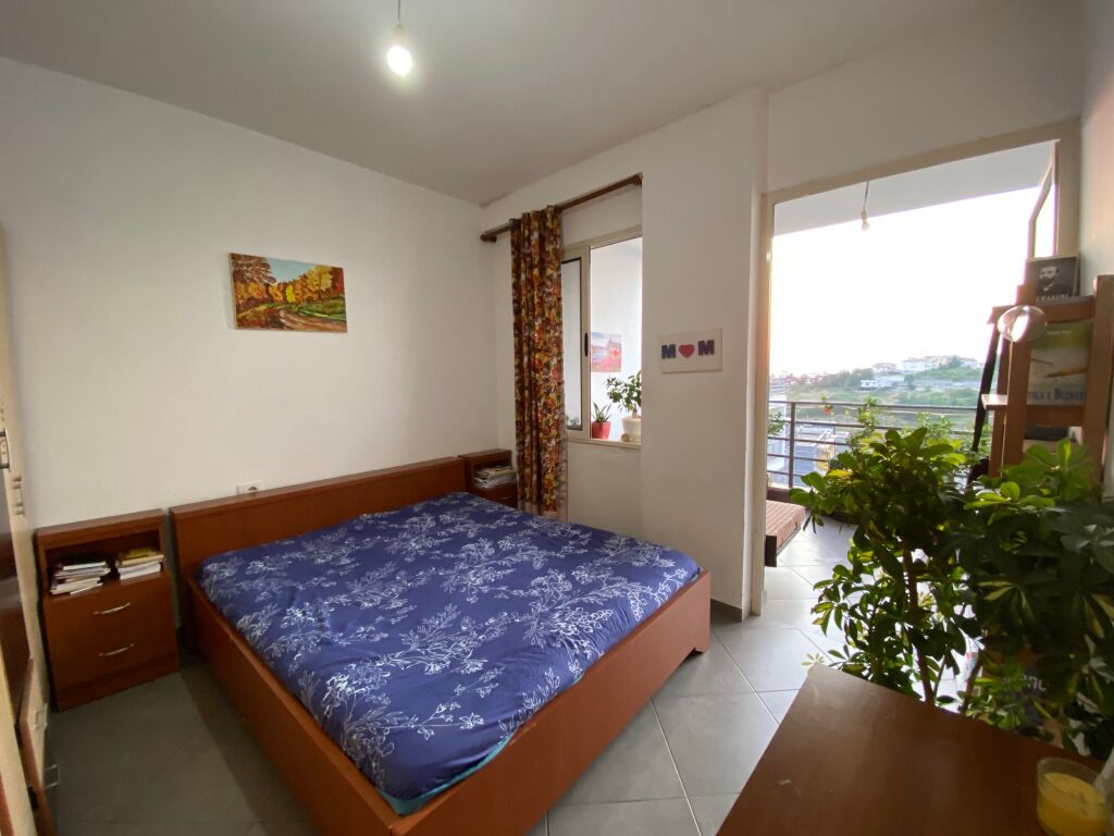Jepet me qira apartament 2+1 në Shkozë – 110 m² – 38.000 Lekë/muaj .