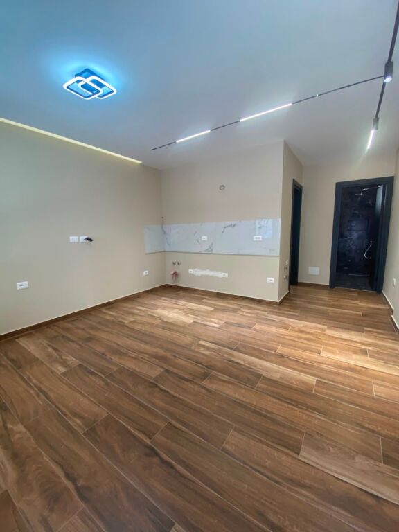 ✨ Jepet me Qira Ambient Biznesi – 21 Dhjetori | Pranë Square 21 | 208 m² ✨