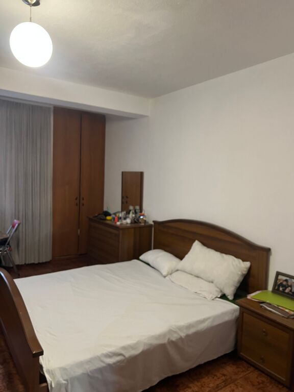 Jepet me qira apartamet 2+1 tek Zogu Zi