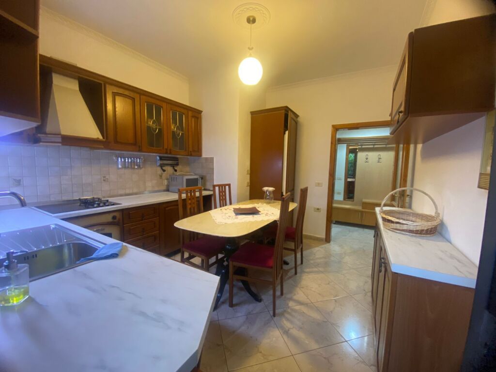 🏢Between 5 Maji Street and Siri Kodres Street, the first floor of a 2+1 villa, furnished, is for rent. 40,000 Leke