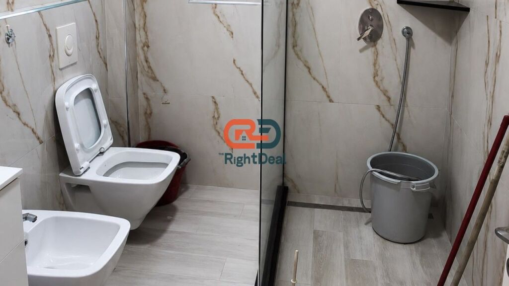 Near 21 Dhjetori, Apartment 2+1 For Sale, With Regular Floor Plan And Spacious Areas !!