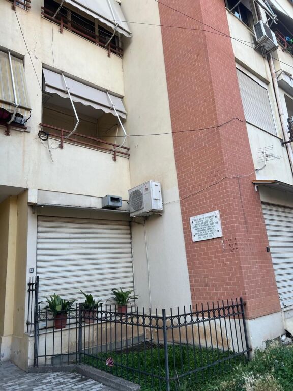 Jepet me Qera Apartament 1+1 📍 Rruga Prokop Myzeqari, pranë Rrugës Fortuzi