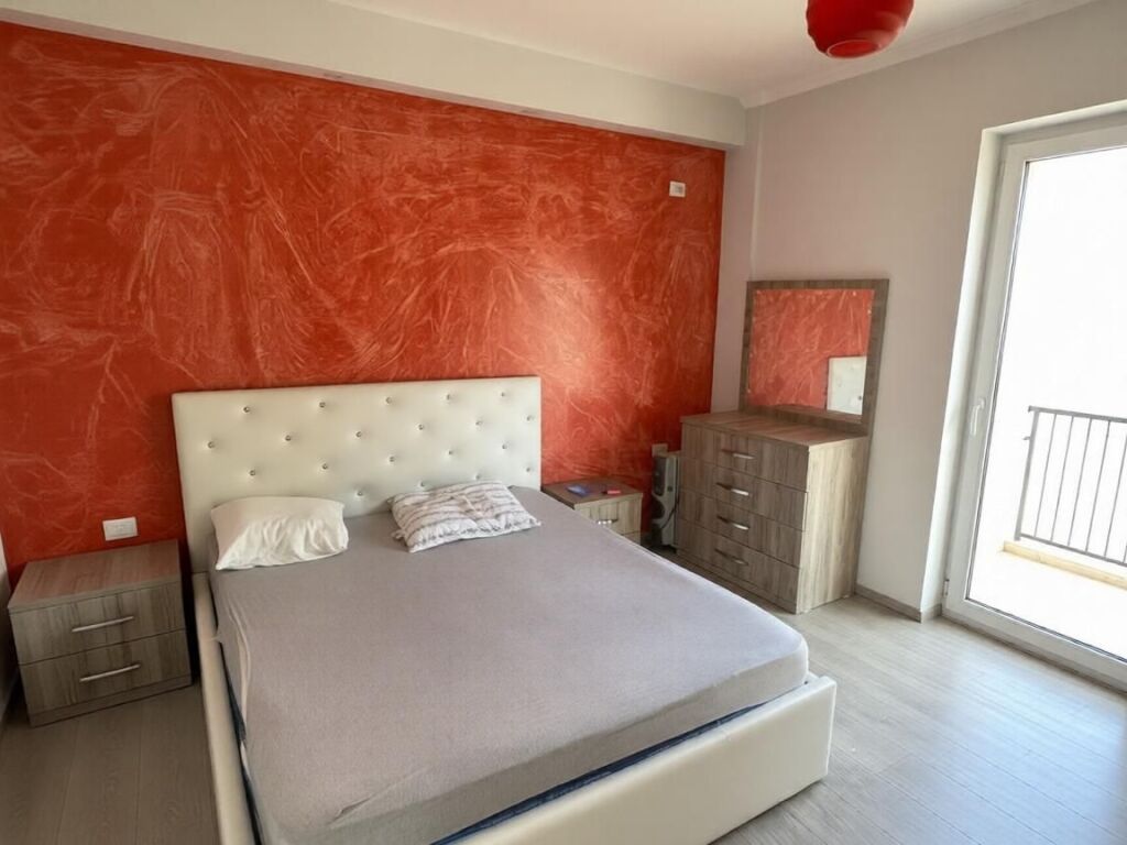 APARTAMENT ME QIRA, VILAT GJERMANE
