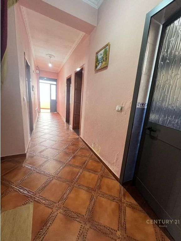 Don Bosko, 2-storey villa with yard for rent (business purpose)