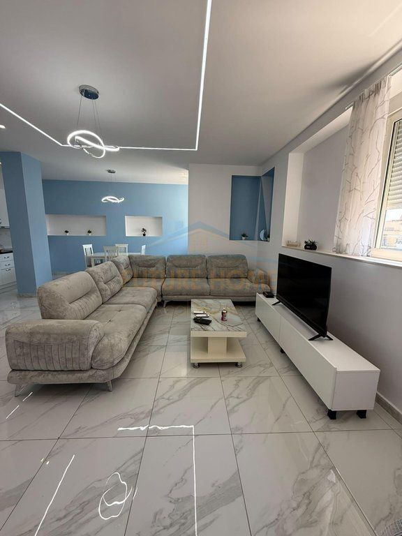 Qera, Apartament 1+1+Post Parkim, Rruga Siri Kodra, Tiranë.
