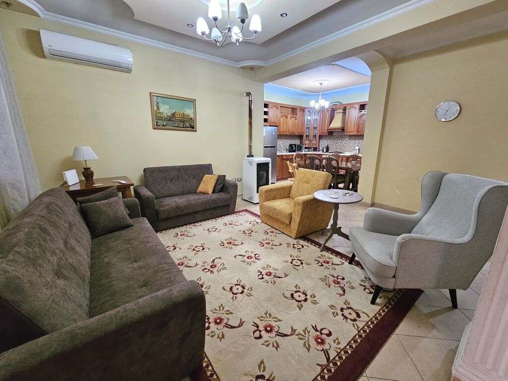 Casa privata (anche per affari) tra Don Bosko e Jordan Misja !
