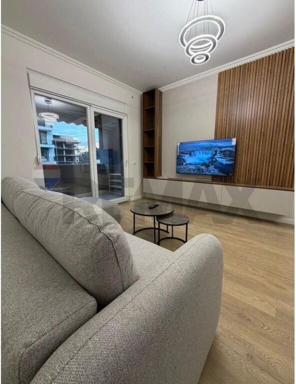 JEPET ME QIRA APARTAMENT 1+1 KOMUNA E PARISIT !