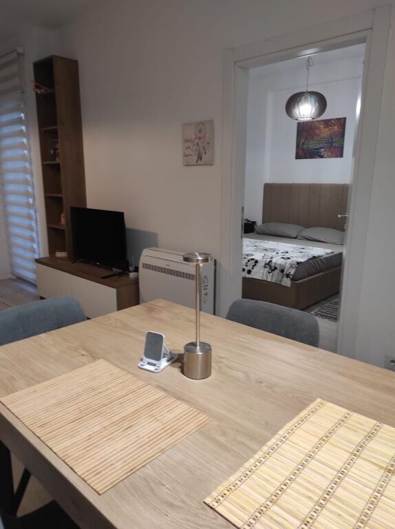 Apartament 1+1+ post parkimi te Univers city