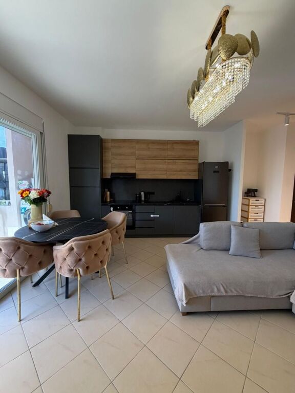 Apartament në Shitje në Sarandë – Rruga Butrinti, pranë Detit