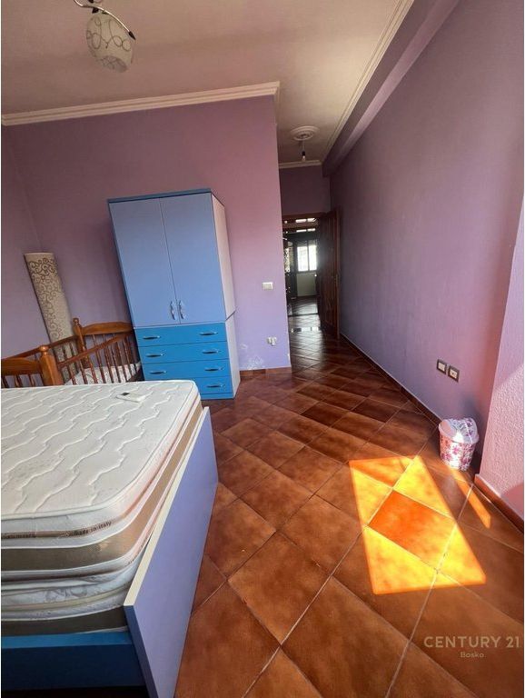 Don Bosko, 2-storey villa with yard for rent (business purpose)