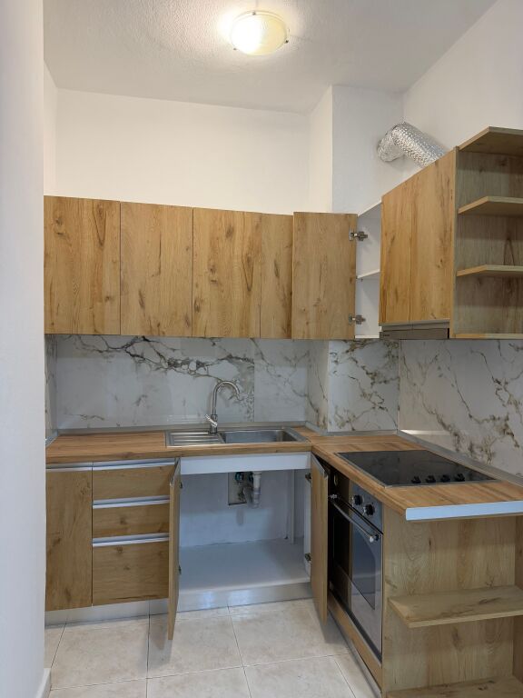 Apartment 2+1- For rent- Kavaja Street