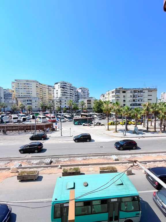 AFFITTASI APPARTAMENTO 2+1 VICINO ALLA STAZIONE DEI TRENI, DURRES