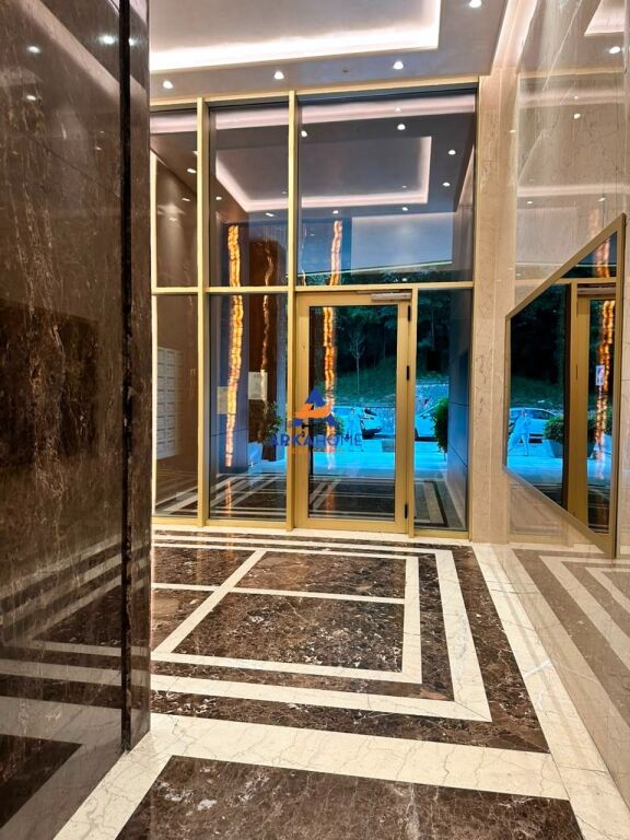 JEPEN POSTE PARKIMI ME QERA "GOLDEN PARK RESIDENCY, PRANË STADIUMIT AIR ALBANIA" 200 EURO SECILI