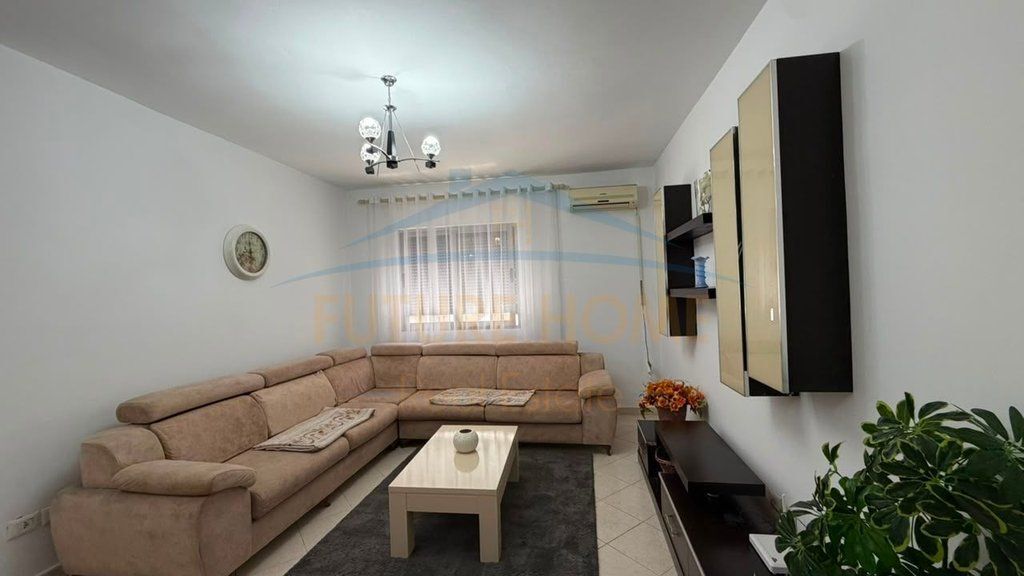 Shitet Apartament 3+1+2 ne Astir, Unaza e Re