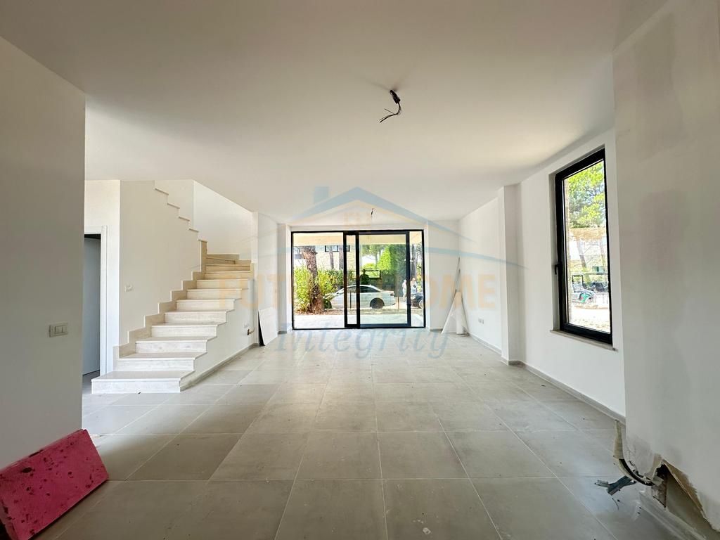 Shitet, Vilë Individuale, San Pietro Residence, Gjiri i Lalëzit.