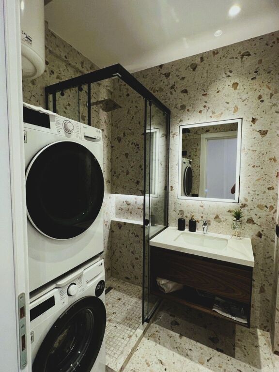 🏡 Apartament 2+1 me Qira – PËRBALLË UET, KOMPLEKSI GREEN HARMONY
