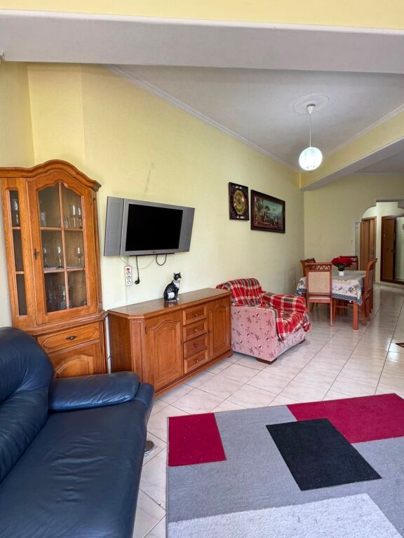 Apartament me wera 3+1 +2 perballe Delijorgjit