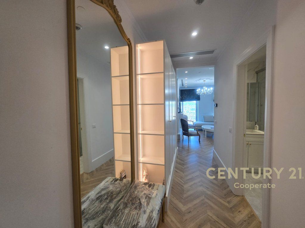 Apartament 2+1+2 per shitje te Downtown One, Tirana