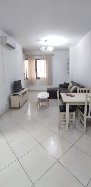 Apartament 1+1, Komisariati nr 4!
